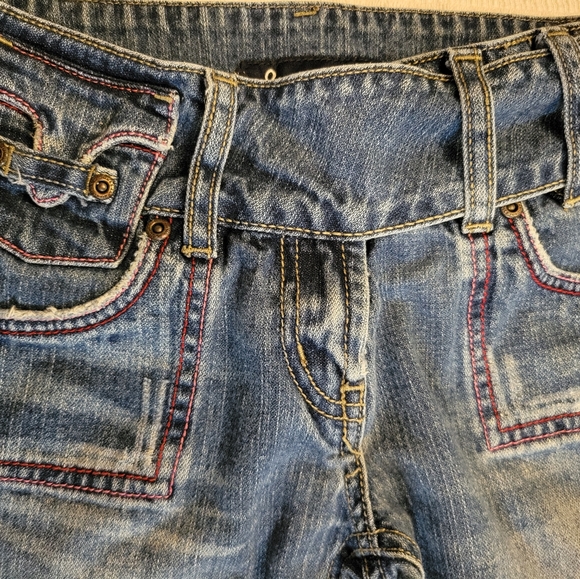 Squeeze Girls Sz 10 Vintage Look Denim Jeans with Butterfly Embroidery - Picture 2 of 8